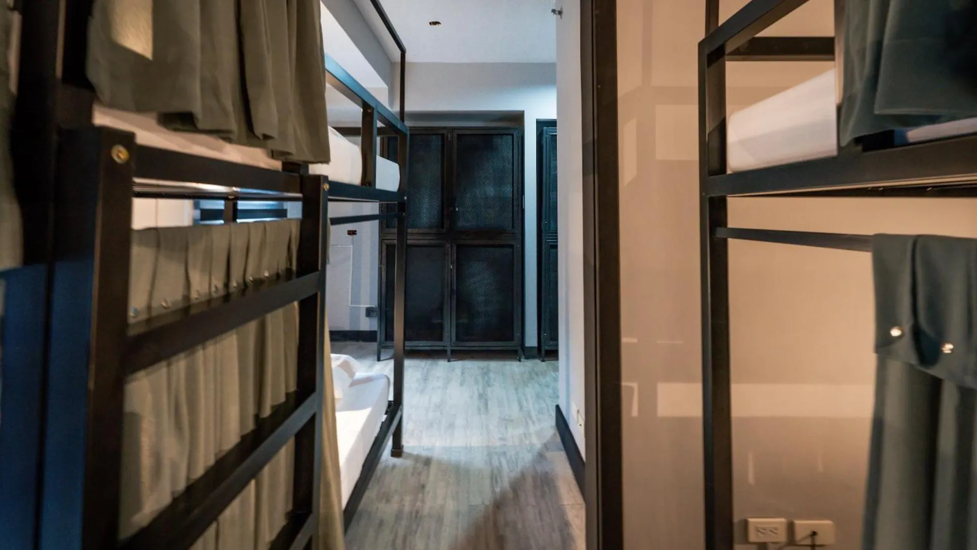 Mad Monkey Manila Hostel Μακάτι